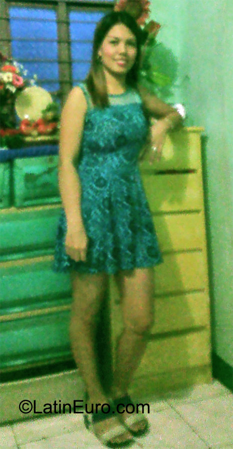 Date this pretty Philippines girl Janeth from Manila PH806