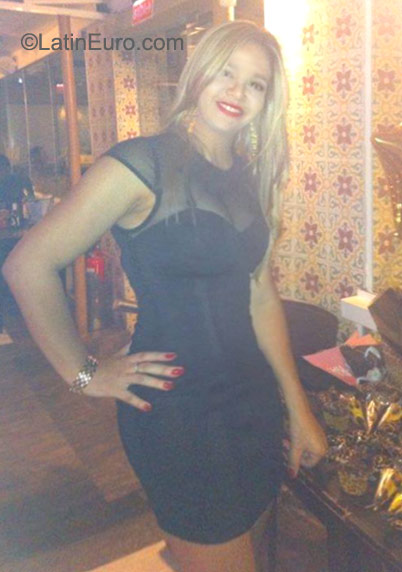 Date this hard body Brazil girl Michelle from Recife BR9408