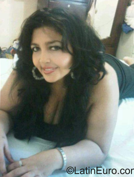 Date this charming Honduras girl Aracely from San Pedro Sula HN1632