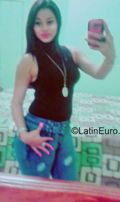 Date this pretty Honduras girl Dani from San Pedro Sula HN1633