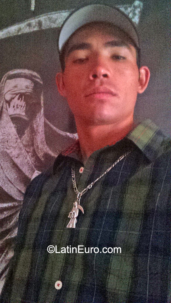 Date this nice looking Mexico man Jairo from Chihuahua MX1446
