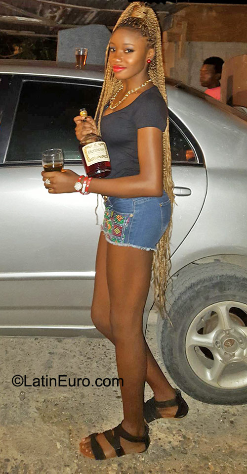 Date this attractive Jamaica girl Caroline from Montego bay JM2136