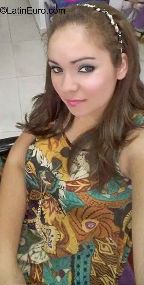 Date this hard body Honduras girl Yakiy from Santa rosa de copan HN1685