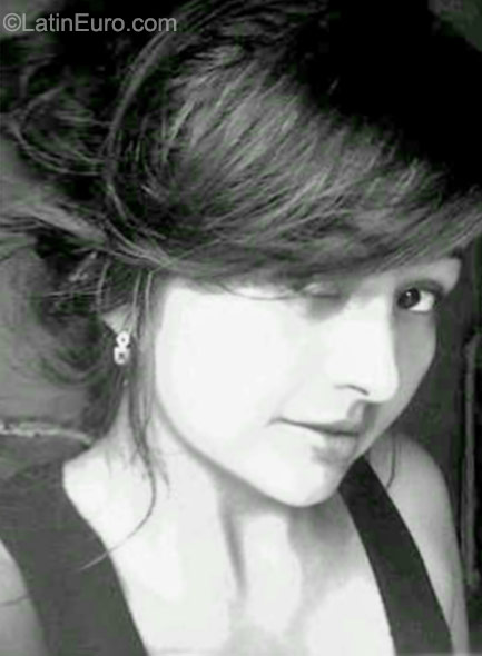 Date this young Honduras girl Isis from Tegucigalpa HN1690