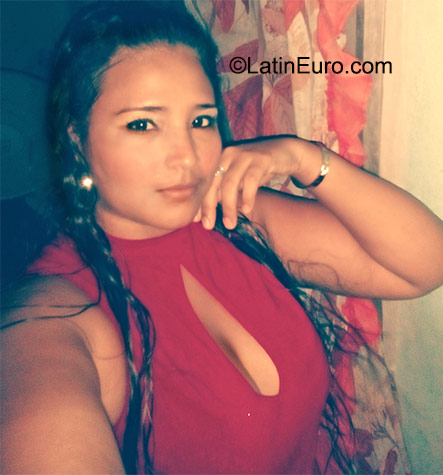 Date this charming Honduras girl Yajairia from La Ceiba HN1700
