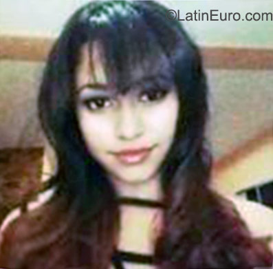 Date this good-looking Honduras girl Yenceli from Comayagua HN1708