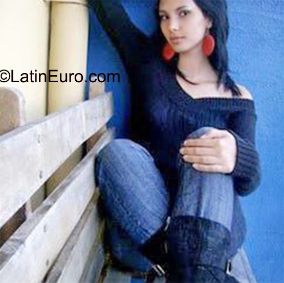 Date this funny Honduras girl Sidia from Tegucigalpa HN1716