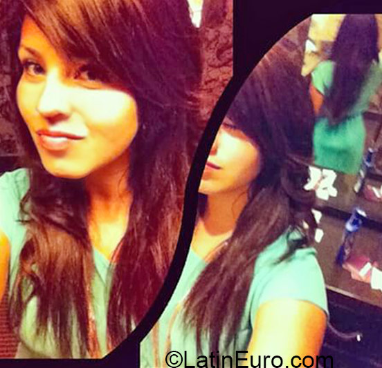 Date this foxy Mexico girl Fabiola from Mexico City MX1461