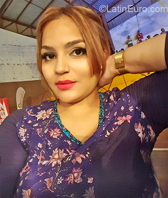 Date this athletic Honduras girl Bella from La Ceiba HN1812