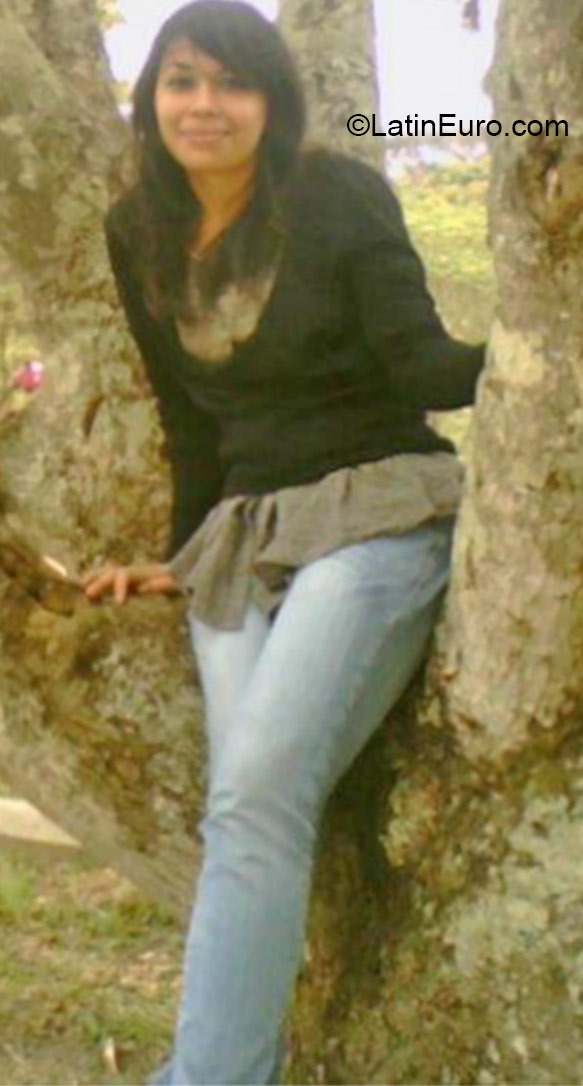 Date this voluptuous Honduras girl Pamela from Tegucigalpa HN1851