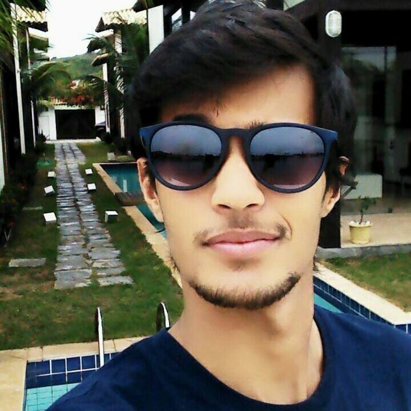 Date this pretty Brazil man Marco from Petrópolis BR9528