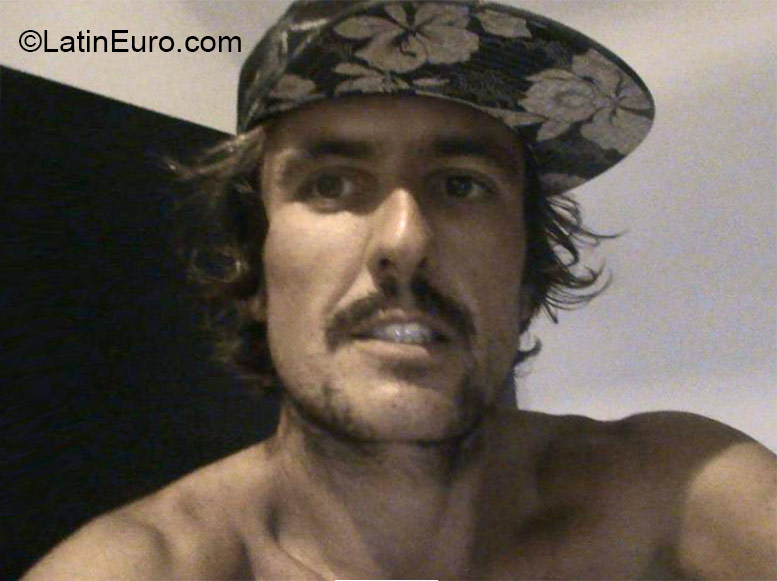 Date this young Mexico man Niko33 from Playa Del Carmen MX1470
