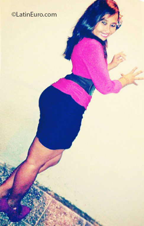 Date this georgeous Honduras girl Maria from La Ceiba HN1945