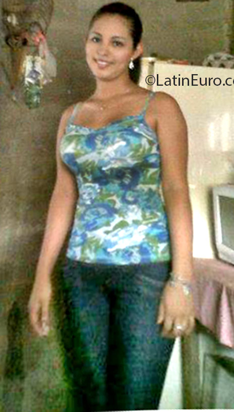 Date this attractive Honduras girl Diana from San Pedro Sula HN1966