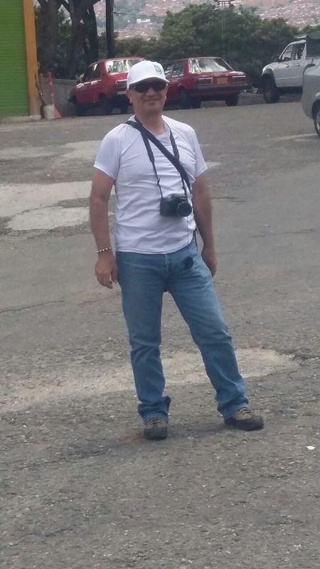 Date this exotic Colombia man Cesar from Envigado CO18633