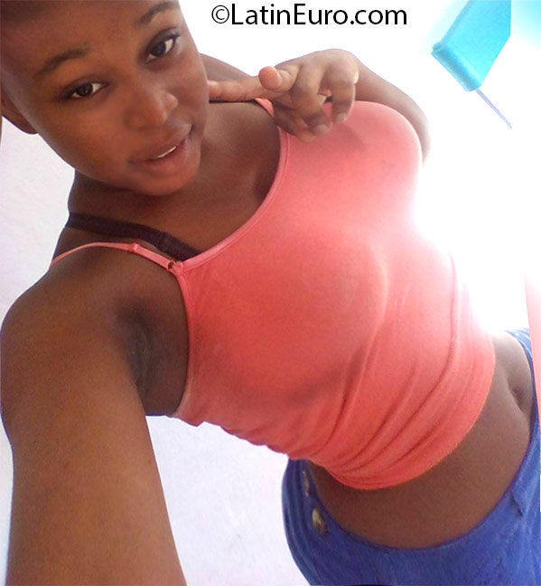 Date this funny Jamaica girl Paige from montego bay JM2259