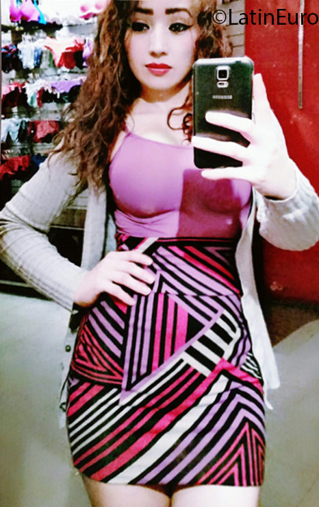 Date this young Honduras girl Mary from Tegucigalpa HN2045