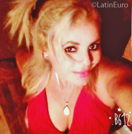 Date this sultry Honduras girl Cristina from San Pedro Sula HN2093