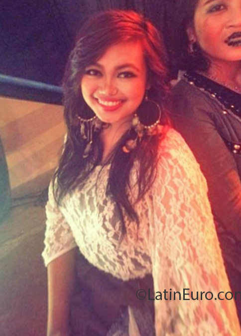 Date this fun Philippines girl Jodi Allen from Manila PH887