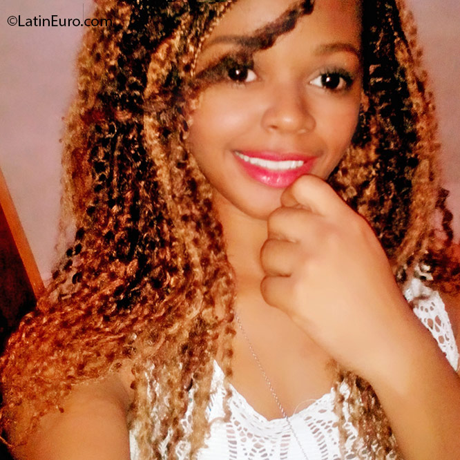 Date this sensual Honduras girl Kimberly from El progreso HN2105