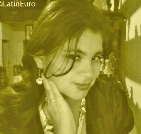 Date this delightful Honduras girl Jenny from Tegucigalpa HN2106