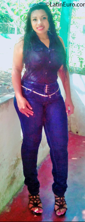 Date this beautiful Honduras girl Karen from La Ceiba HN2107