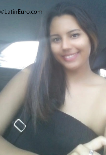 Date this happy Panama girl Mily from David PA945