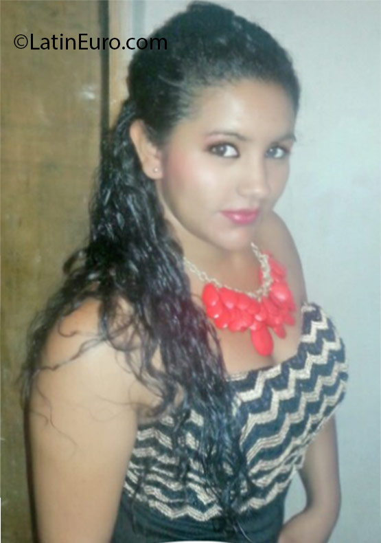 Date this lovely Honduras girl Lilian from Tegucigalpa HN2123