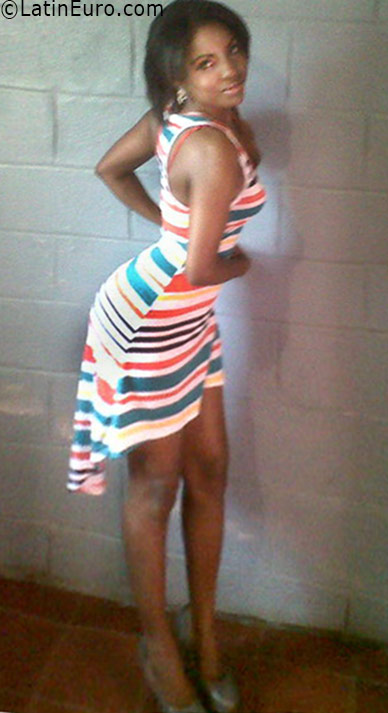 Date this athletic Honduras girl Victoria - Tanya from San Pedro Sula HN2626