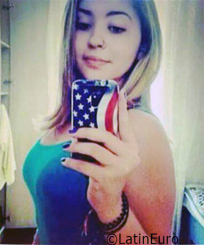 Date this beautiful Brazil girl Samaria from Manaus BR9710