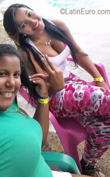 Date this passionate Dominican Republic girl Yomairis from Bonao DO26242