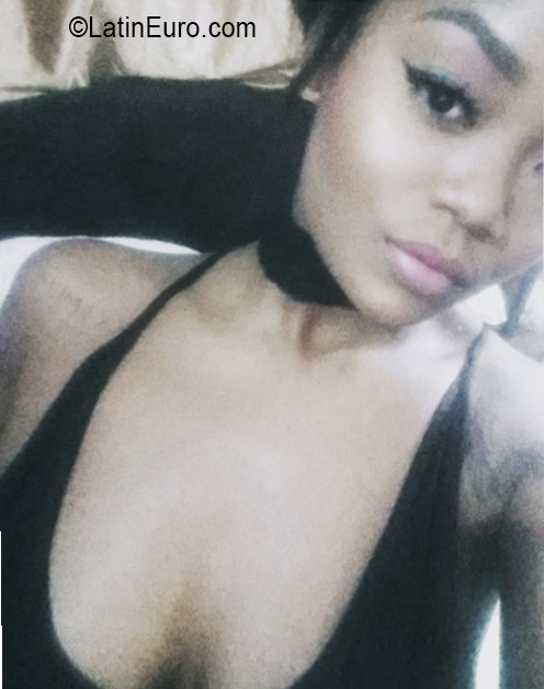 Date this athletic Jamaica girl Shanique from Kingston JM2440
