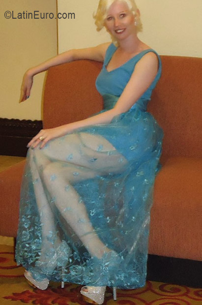 Date this happy Honduras girl Alejandra from Tegucigalpa HN2255