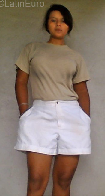 Date this passionate Honduras girl Lilian from Comayagua HN2261