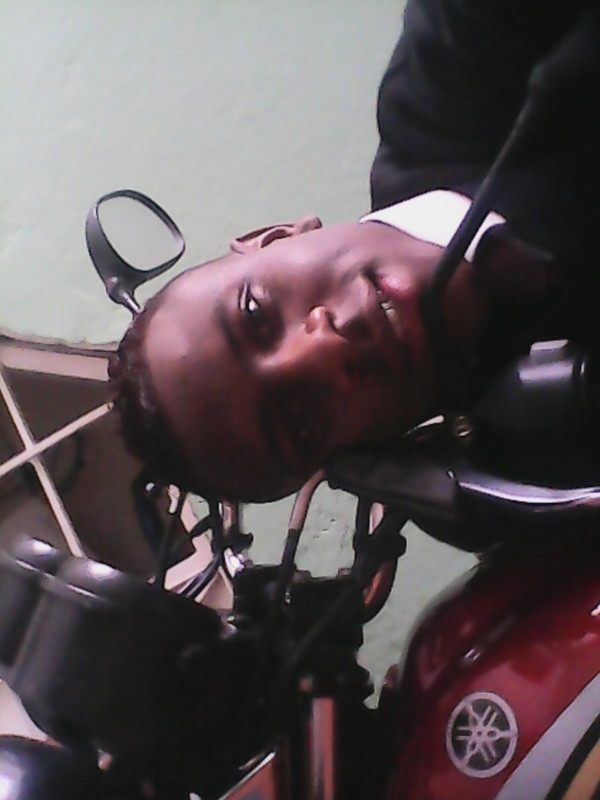 Date this sensual Colombia man Lex from Bogot&aacute; CO19407