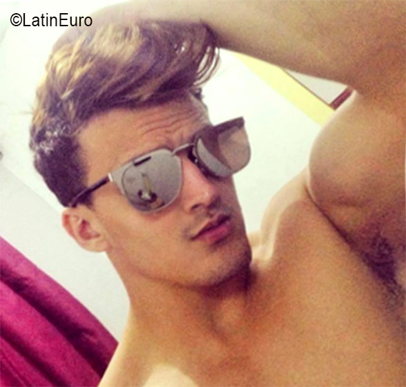 Date this foxy Brazil man Luis Caio from Sao Paulo BR9763