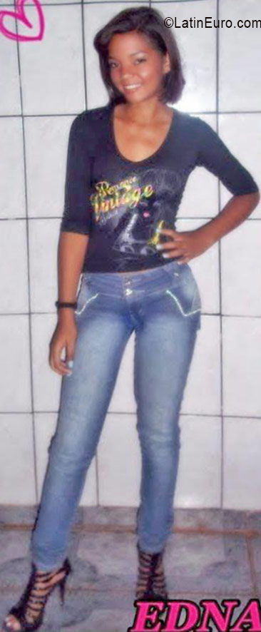 Date this fun Brazil girl Edna from Brasilia BR9772