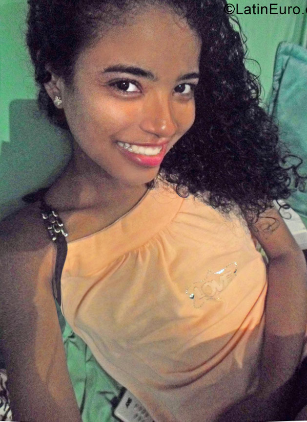 Date this young Brazil girl Denise from Salvador BR9788