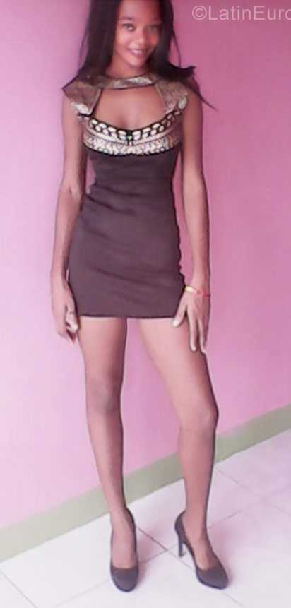 Date this fun Jamaica girl Fionia from Kingston JM2646