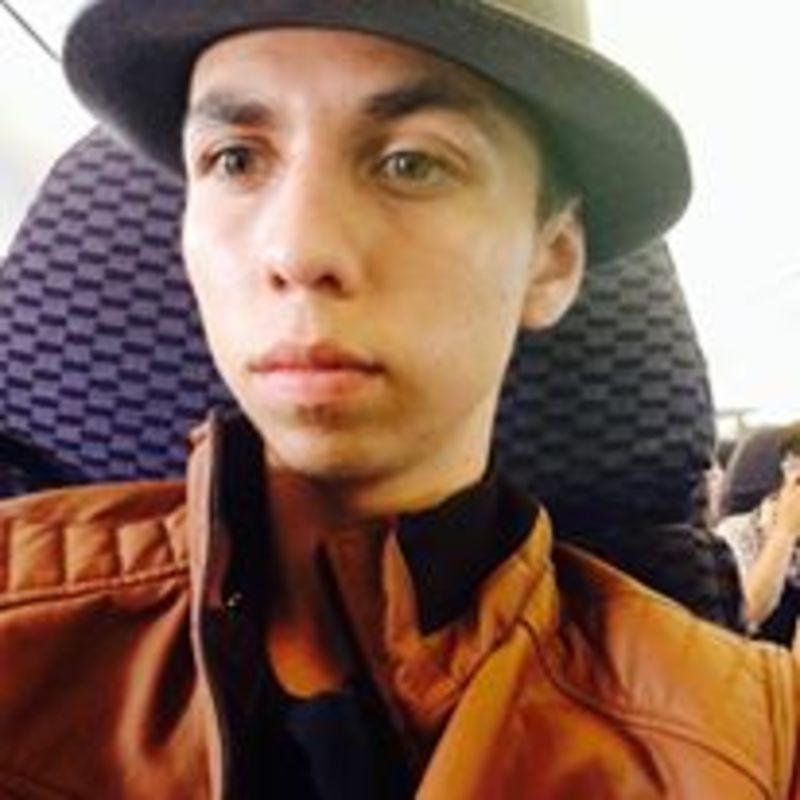 Date this young Colombia man Juan camilo from Manizales CO19825