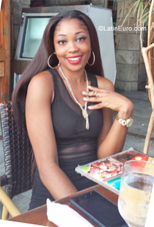 Date this passionate Jamaica girl Krissy from Montego Bay JM2377