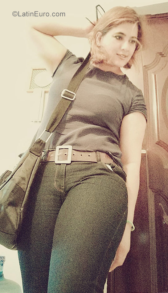 Date this pretty Honduras girl Isabel from San Pedro Sula HN2309