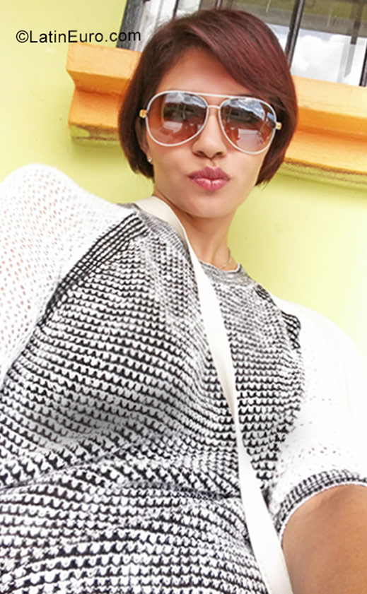 Date this young Honduras girl Belkys from La Ceiba HN2311