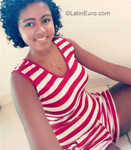 Date this athletic Brazil girl Wellny from Fortaleza BR10024