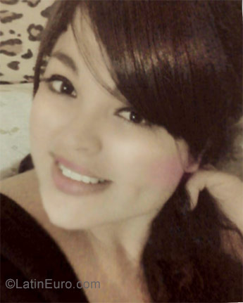 Date this young Honduras girl Cristina from Tegucigalpa HN2328