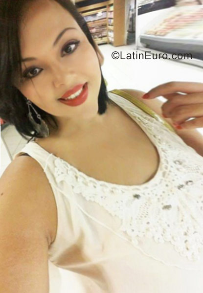 Date this sultry Brazil girl Amanda from Belo Horizonte BR10216