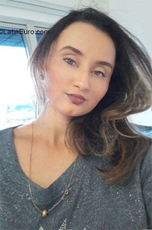 Date this hot Brazil girl Poliana souza from Manaus BR10232
