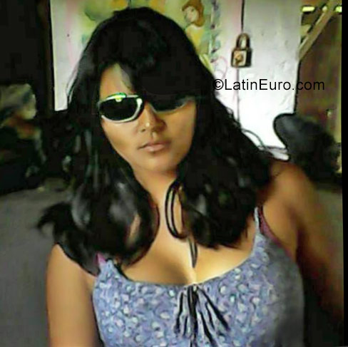 Date this cute Honduras girl Lilian from Comayagua HN2361