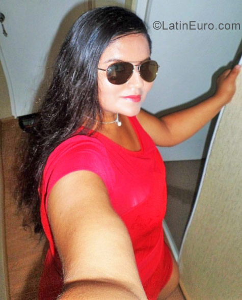 Date this delightful Peru girl Raysa from Lima PE1127