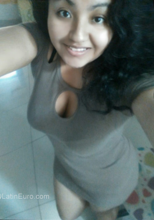 Date this foxy Peru girl Suli from Lima PE1171